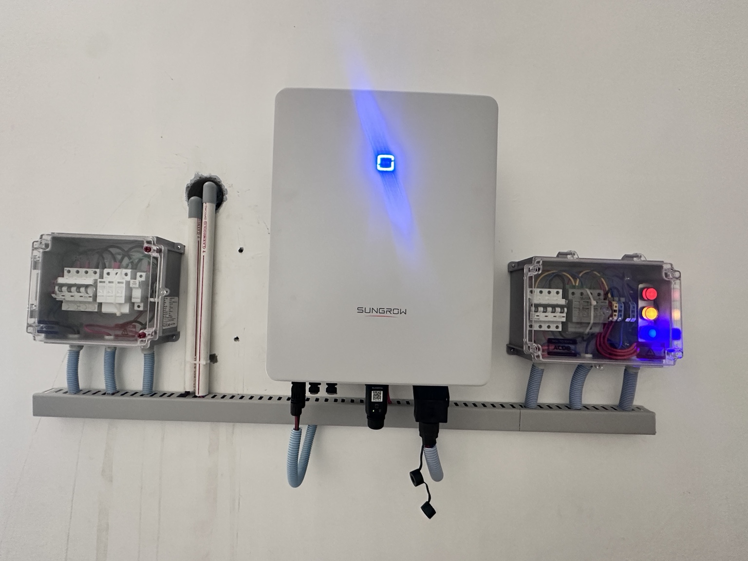 Wall-mounted inverter and protection boards